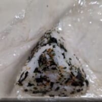 三角形のおにぎりは作れないそう