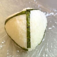 片手だけを使って握ると完成