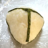 三角形を握り慣れていると難しいかも