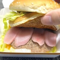 ビッグマックに挟んでみる