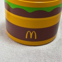 マクドナルドとFrancfrancそれぞれのロゴが