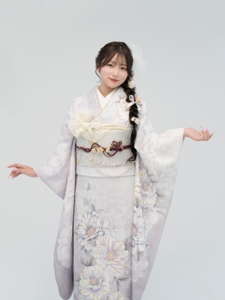 【LOOK 3】引き算の美学で魅せる大人スタイル