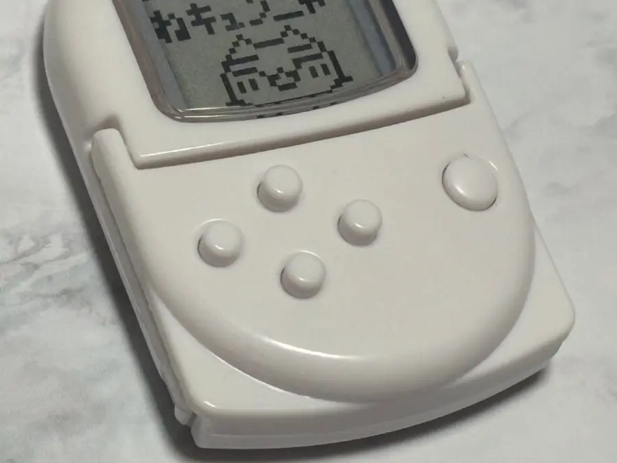 初代PSの名機「ポケステ」のカプセルトイ回してみた スケルトンが