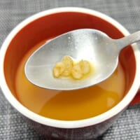 お米は小粒で、崩れている