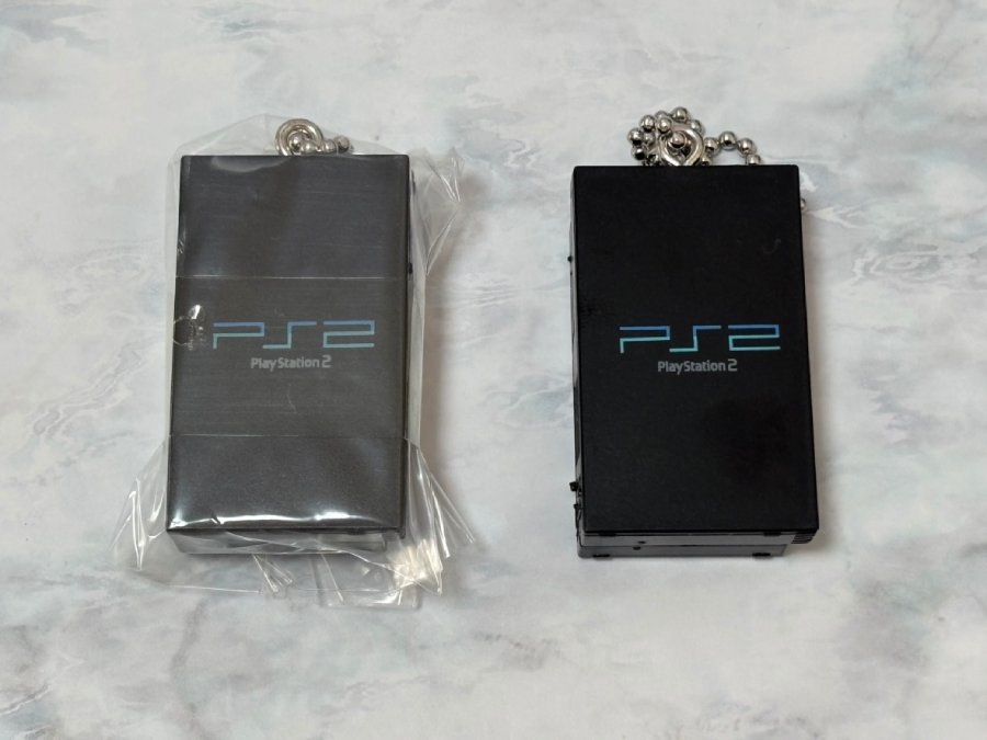 PS2のミニチュアチャームなんて、なんぼあってもいい