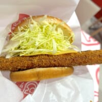 わんぱくメンチカツバーガー横