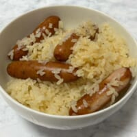 丸ごとソーセージの炊き込みご飯