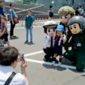 3人で記念写真に納まる