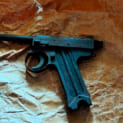 実家から見つかった十四年式拳銃(でみすけさん提供)