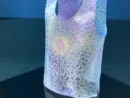 智明葵さんの凹版レジンアート作品「タンクトップ」（智明葵さん提供）