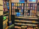実家の一室をレトロゲームショップ風に改造　本物の什器も揃えた昭和男児の夢空間