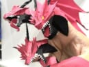 「手がドラゴンになるよ！」龍好き作家が生み出す“遊べるペーパークラフト”