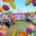 FRUITS ZIPPER、390人のファンと初共演 明治「果汁グミ」新WEBCM公開